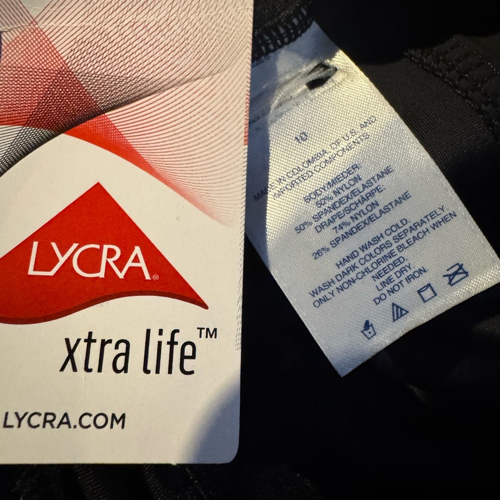 Lands End Swimsuit Size 10 one piece - Picture 7 of 7